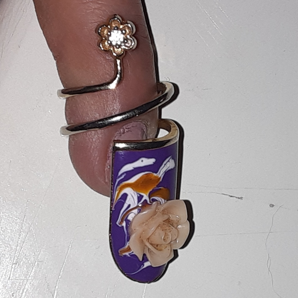 Unique nail ring - Picture 2 of 4